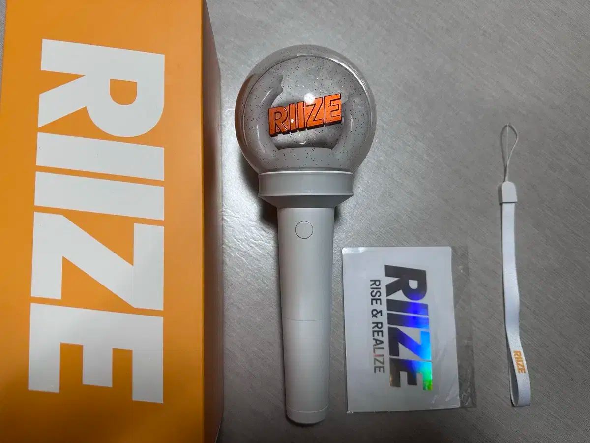 RIIZE ライズ ペンライト 本体+箱 美品】RIIZE ライズ 公式ペンライト official fanlight RIIZE 公式