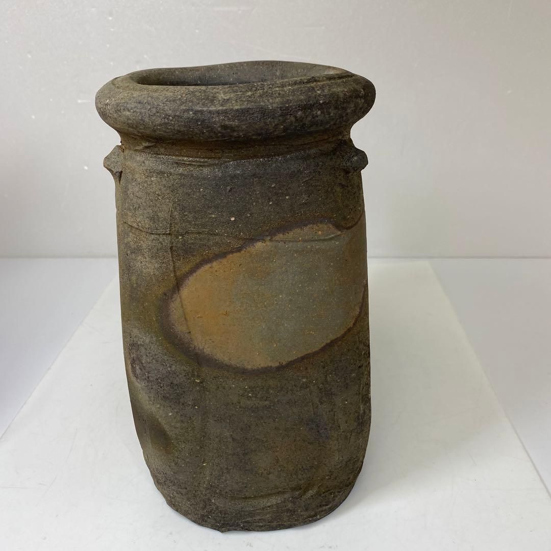 出来良 伊勢崎満 備前三角花入 共箱 高さ約24.1㎝ 東さ6-1102② - メルカリ