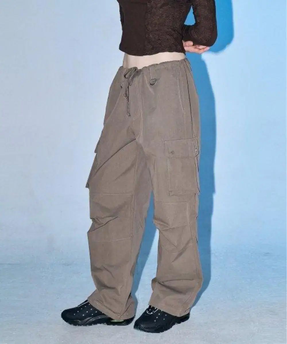 EXE のセットアップ Utility flap button cargo Pant モカ