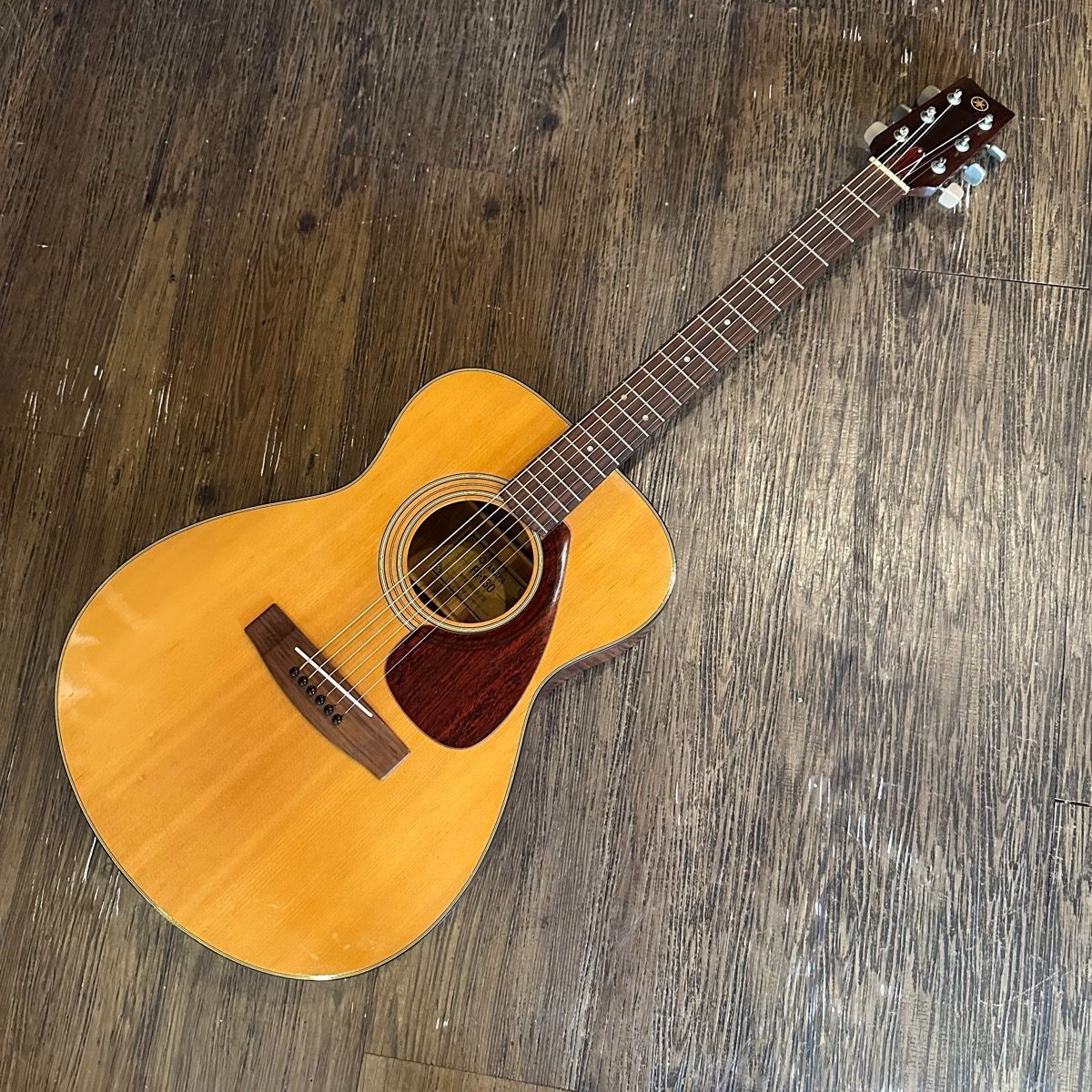 【YAMAHA/ヤマハ】アコースティックギター　FG-130 ハードケース付き YAMAHA FG-130 アコースティックギター ヤマハ ハードケース付き