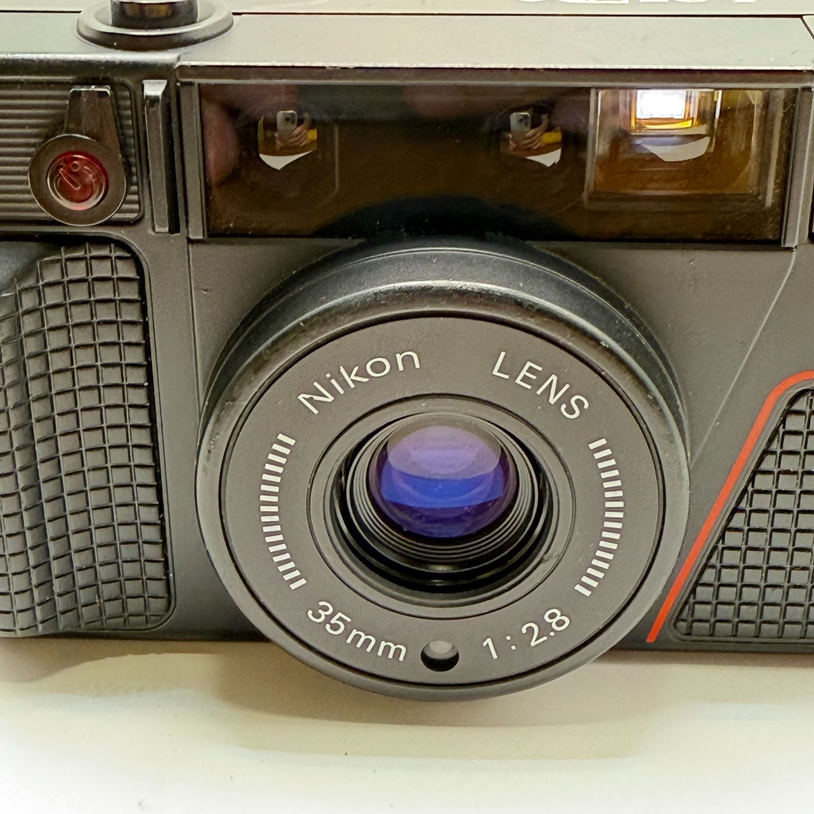 コンパクトフィルムカメラ