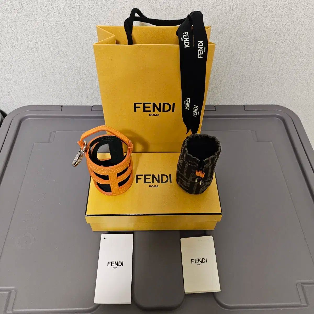 FENDI フェンディ ミニバッグ バッグチャーム キーケース キーリング
