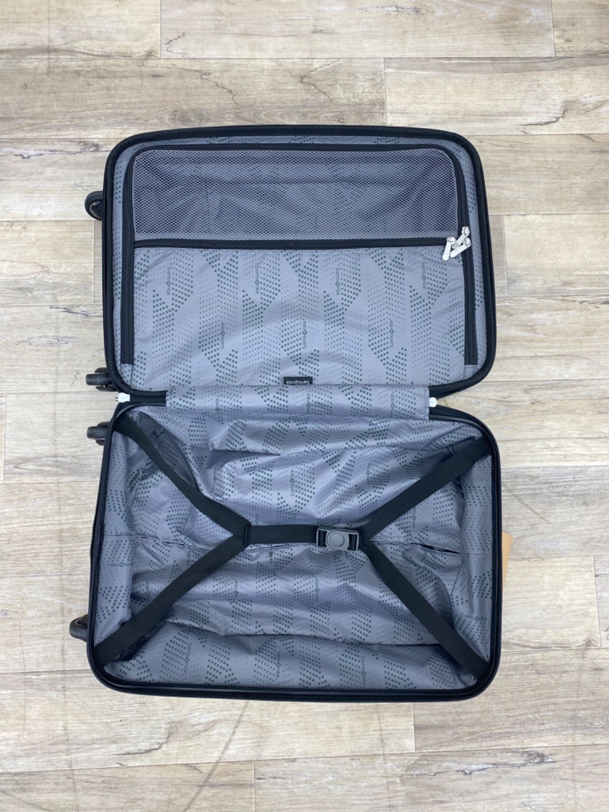 S YG24053002 Samsonite ZIPPLUS SPINNER UPRIGHTS