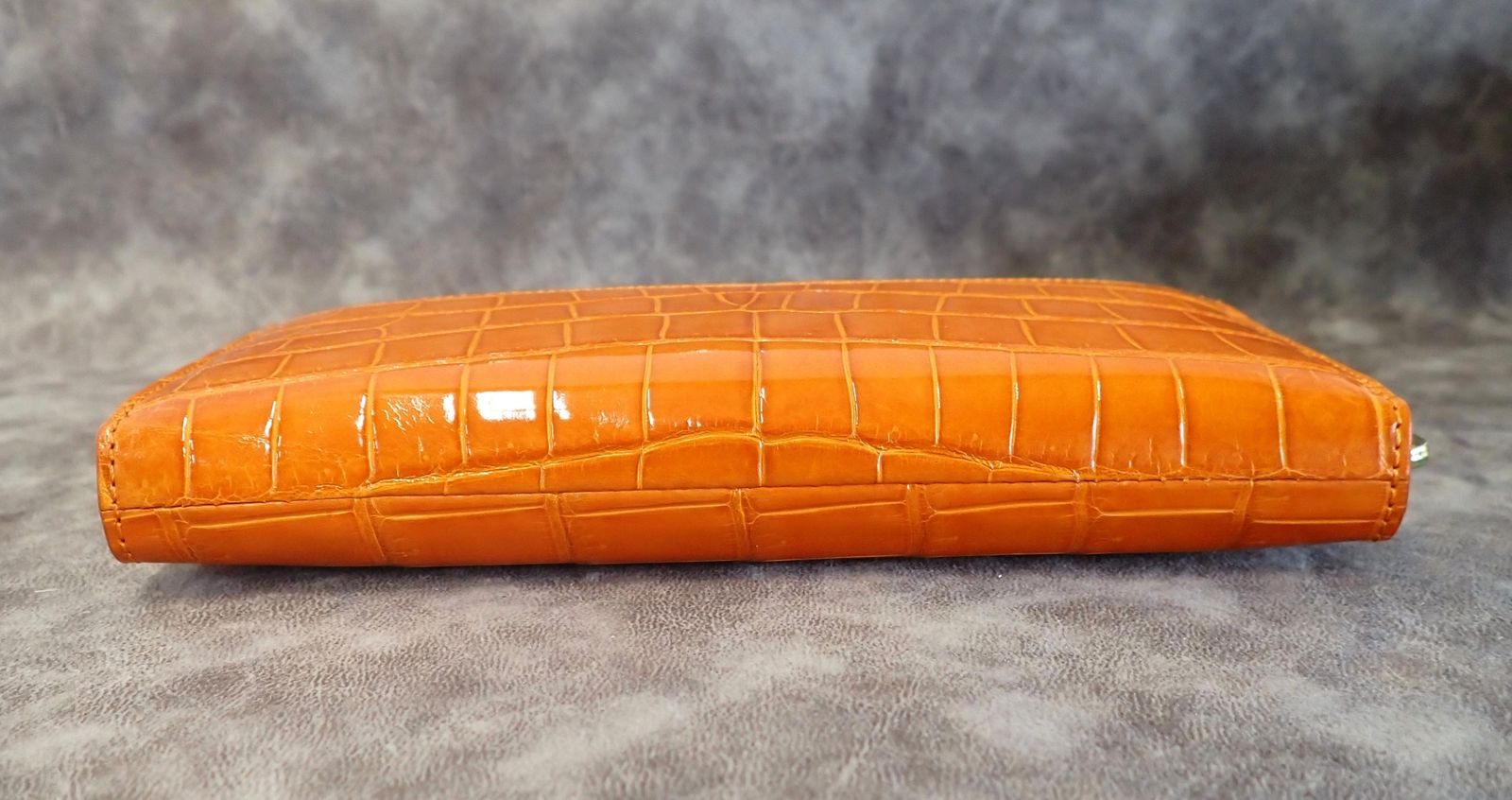 希少✨ヘンローン社製 クロコ ラウンド長財布 シャイニーオレンジ 木箱