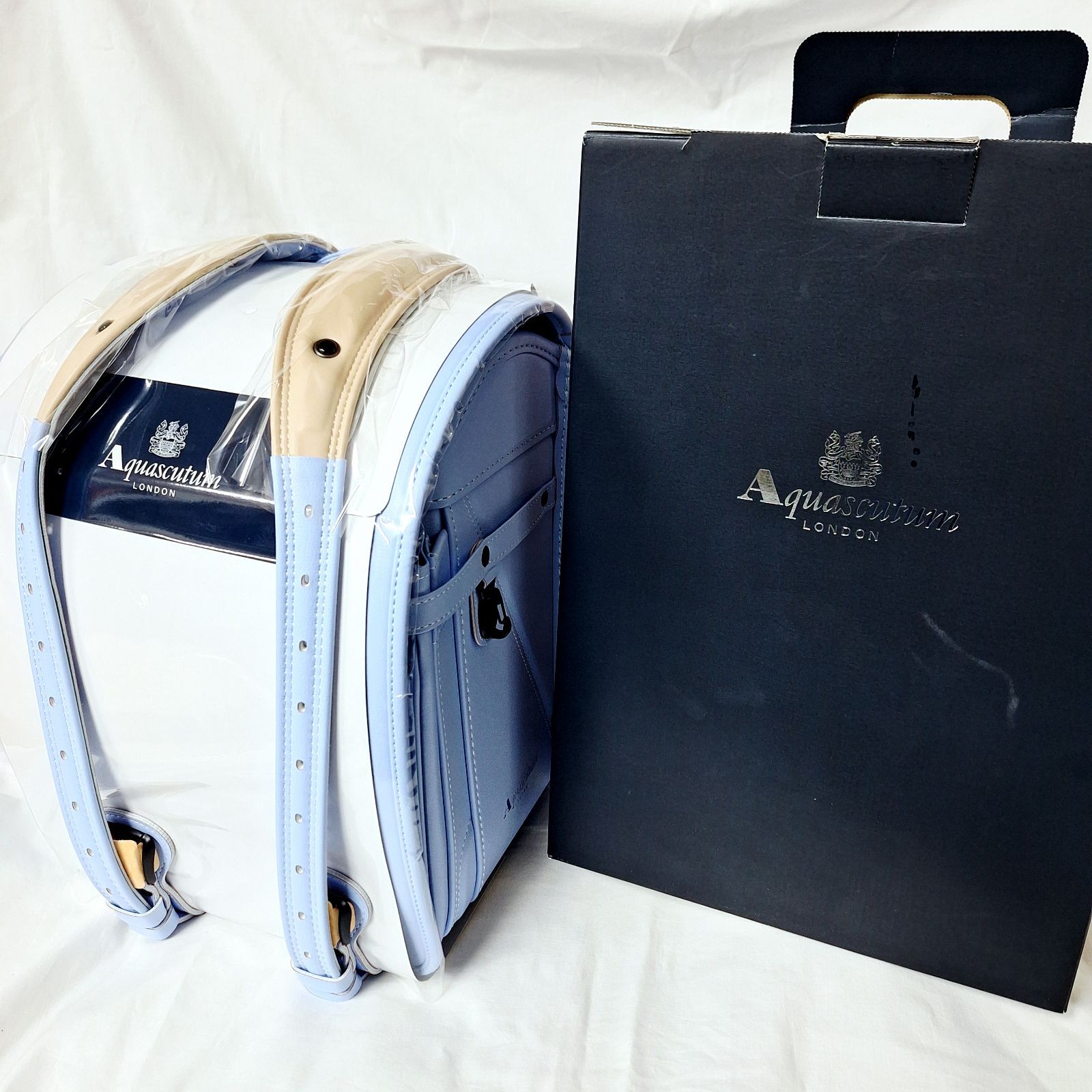 フロスティブルー Aquascutum