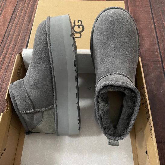 UGG アグ ブーツ クラッシックウルトラ ミニプラットフォーム CLASSIC