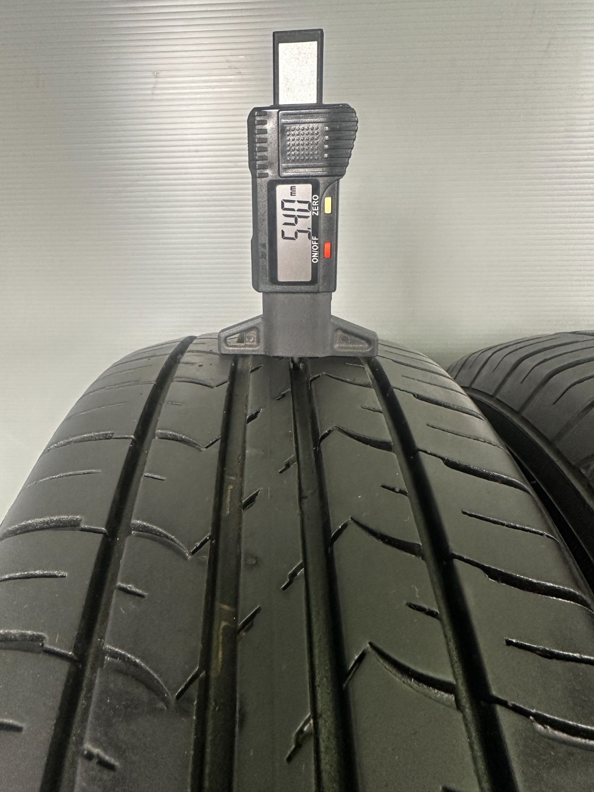 185|70R14 グッドイヤー