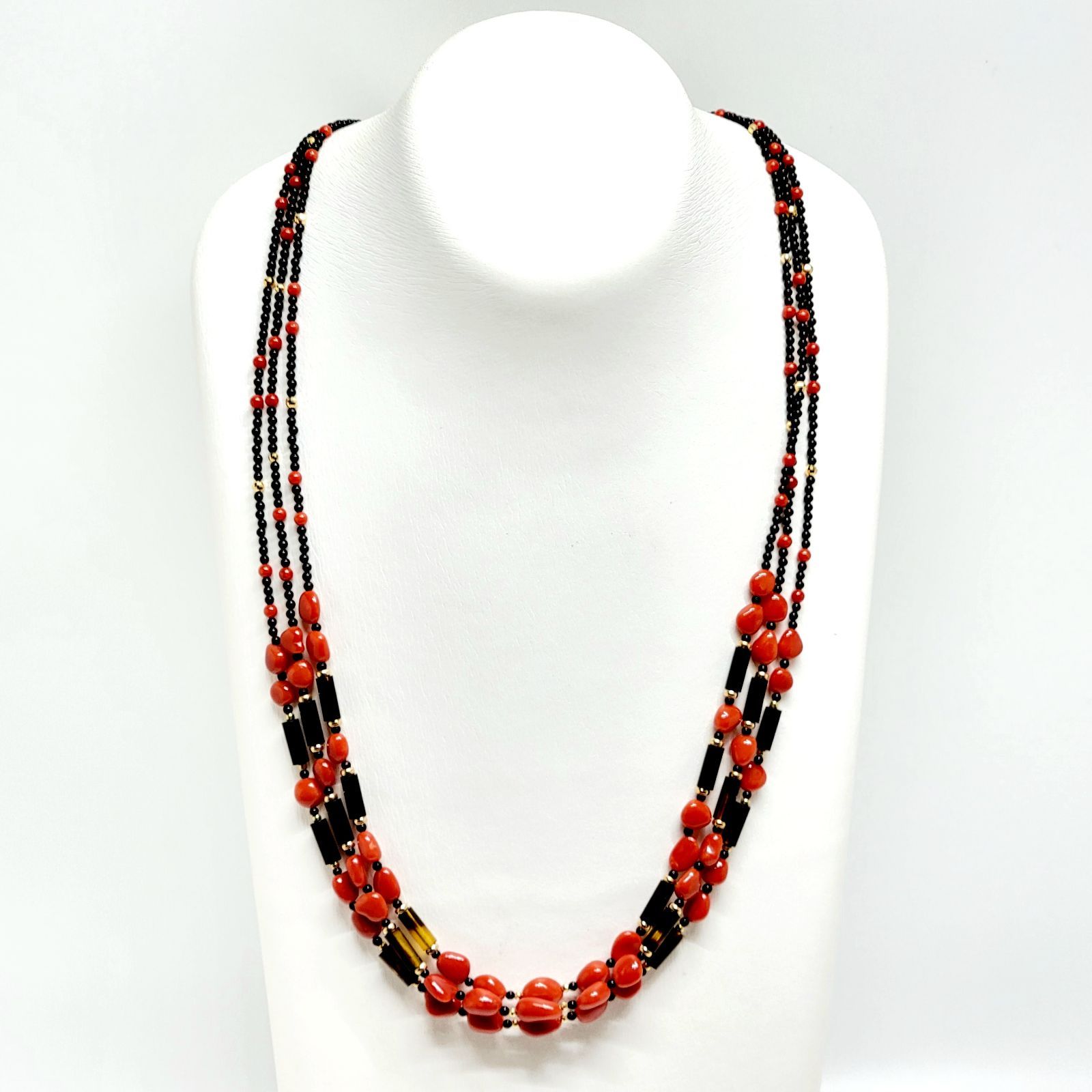 珊瑚ネックレスK18 赤珊瑚3連