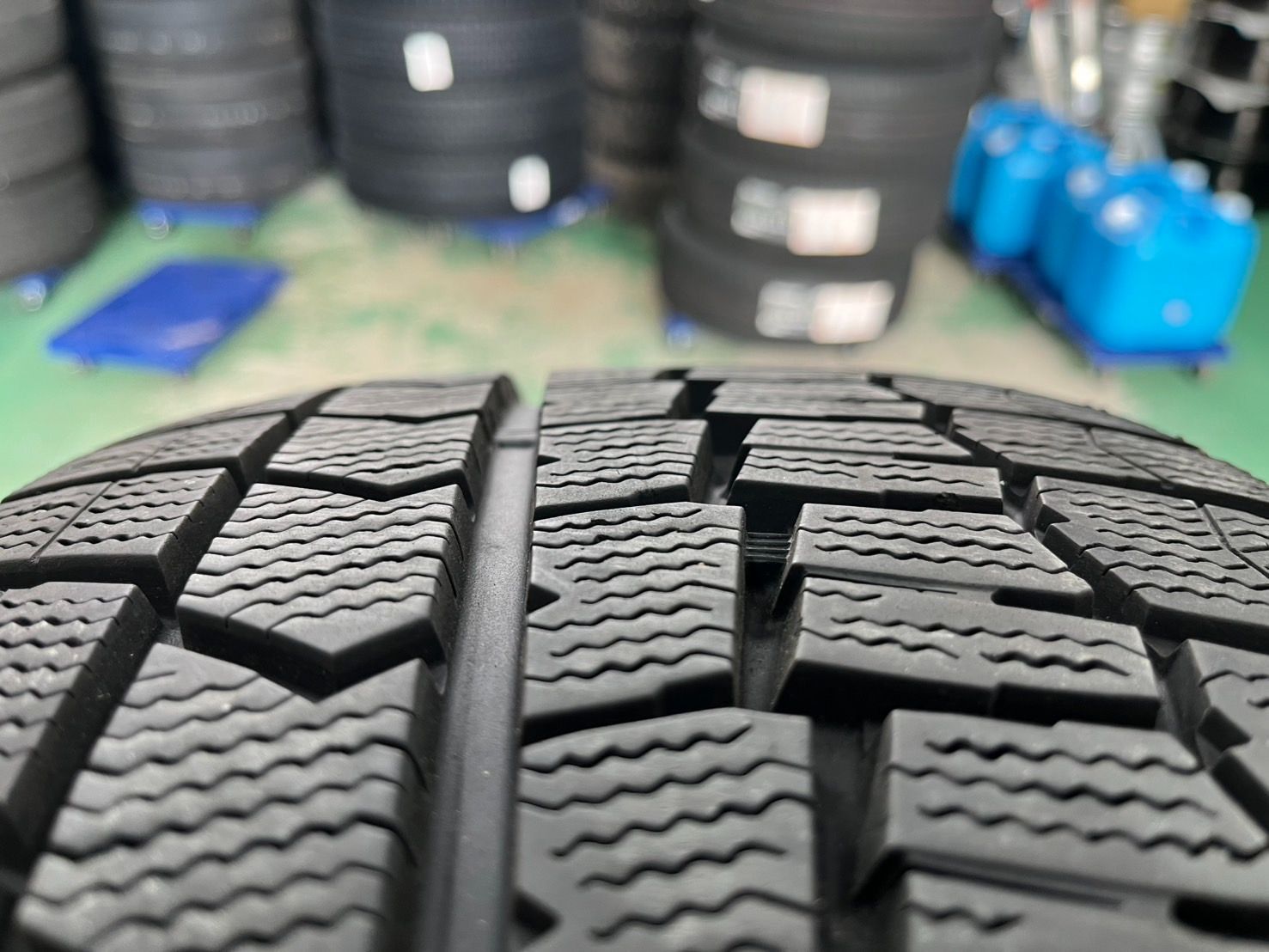 送料無料】DUNLOP WINTER MAXX WM02 スタッドレスタイヤ 4本 送料無料】DUNLOP WINTER MAXX WM02 スタッドレスタイヤ 4本