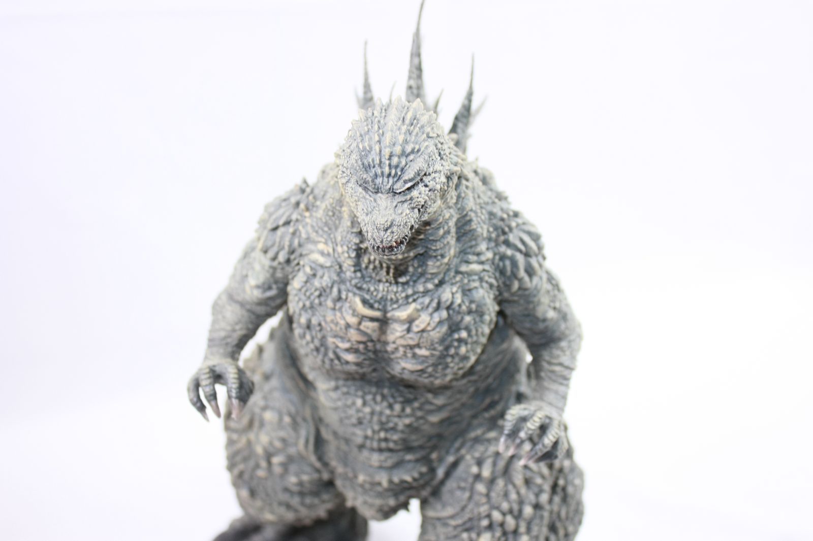 【開封済】東宝30cmシリーズ　ゴジラ　2023 マイナスワン Amazon.co.jp: X-PLUS - ゴジラ マイナス ワン - 13インチ