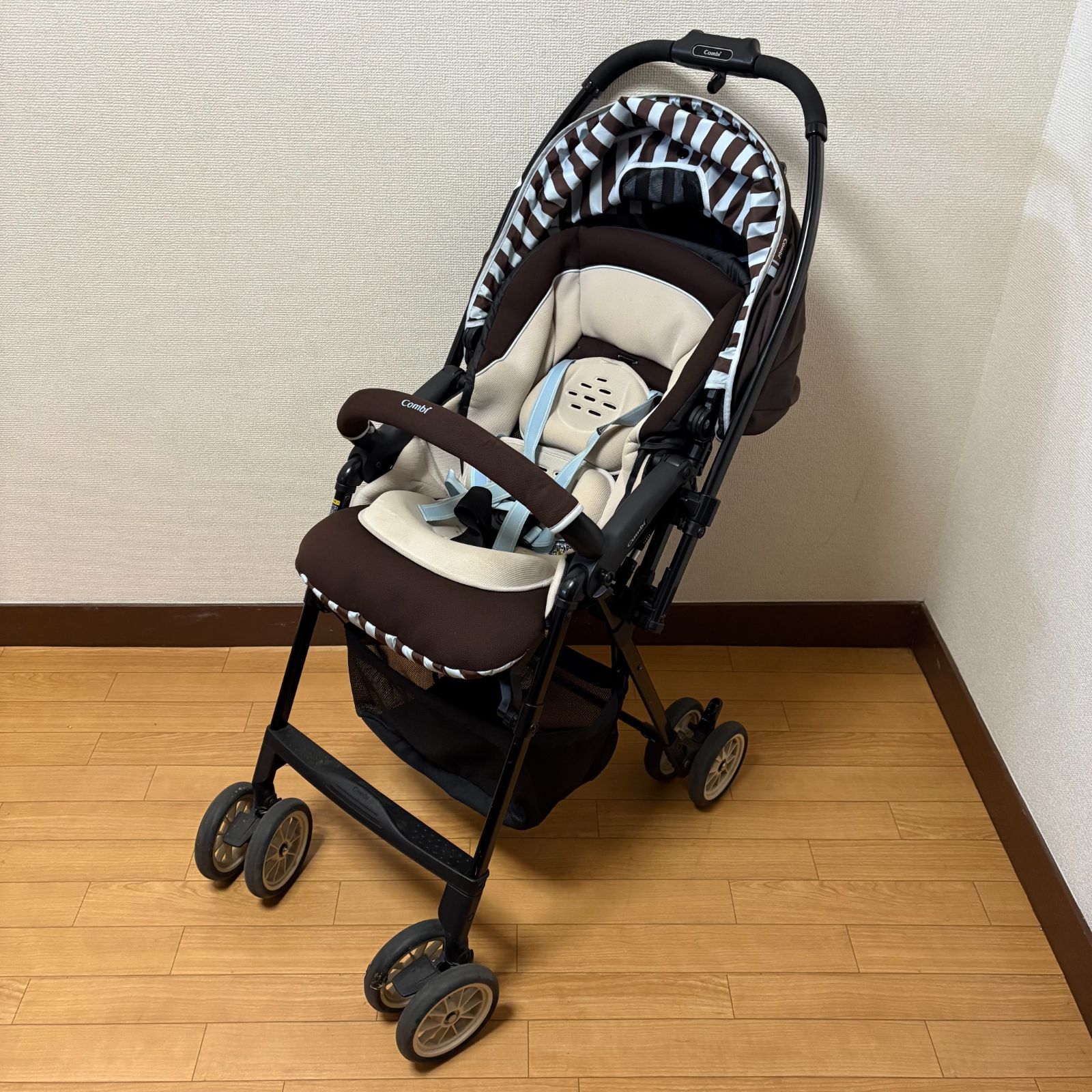 外出・移動用品 コンビ ベビーカー メチャカルハンディ エッグショック
