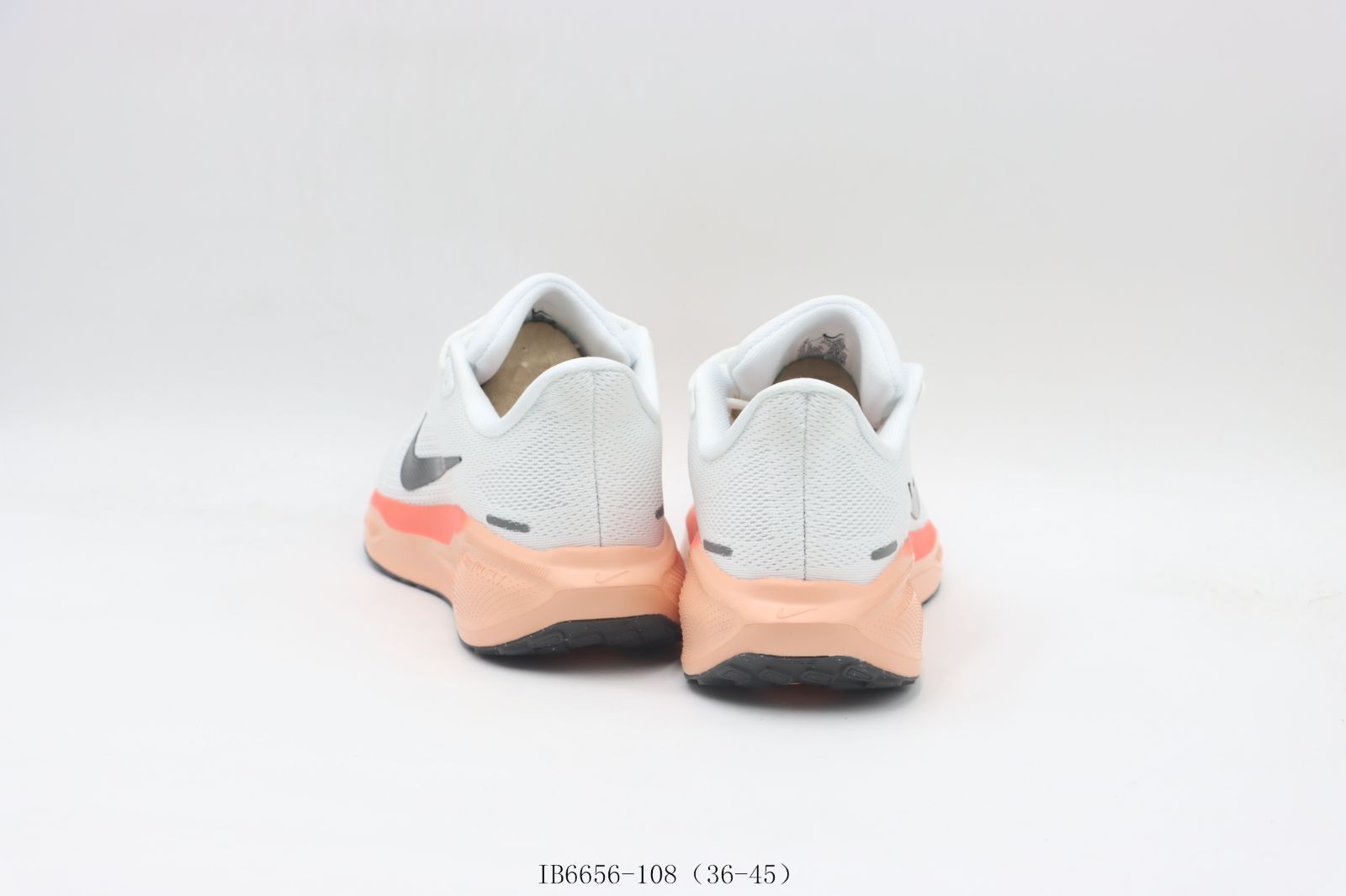 今日特価】Nike ナイキ ランニングシューズ IB6656-108 ホワイト