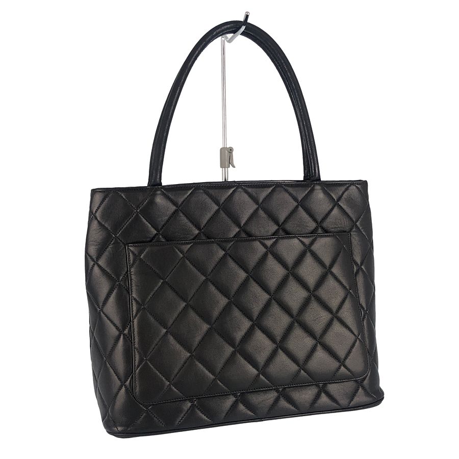 【超美品】シャネル トートバッグ 復刻トート ラムスキン シルバー金具 #79 超美品】シャネル トートバッグ 復刻トート ラムスキン シルバー