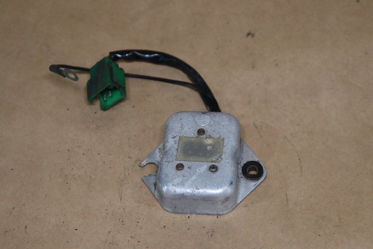 ☆カワサキ☆KZ1000☆KZT00B☆レギュレーター☆D-2191