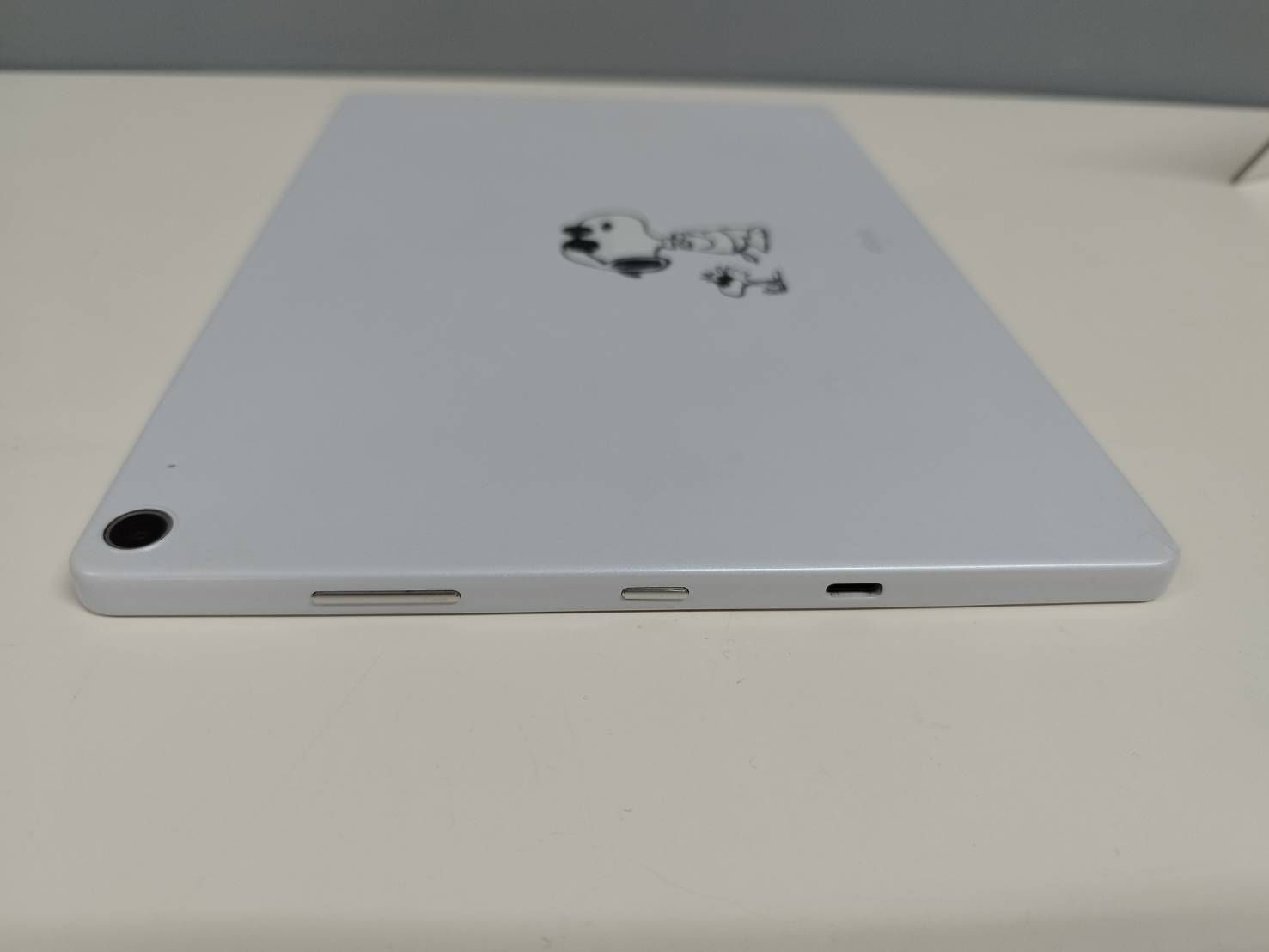 dtab d-41A 64GB docomo版SIMフリー 新品同様[115661]