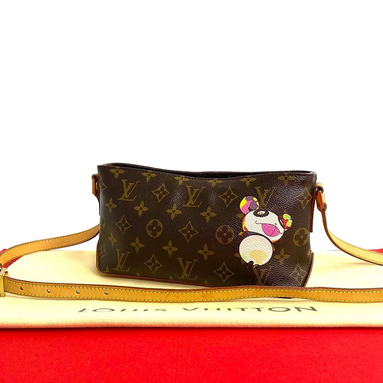 極 美品 希少品 LOUIS VUITTON ルイヴィトン トロター モノグラム パンダ 村上隆コラボ レザー ショルダーバッグ ポシェット 茶  26413 - メルカリ