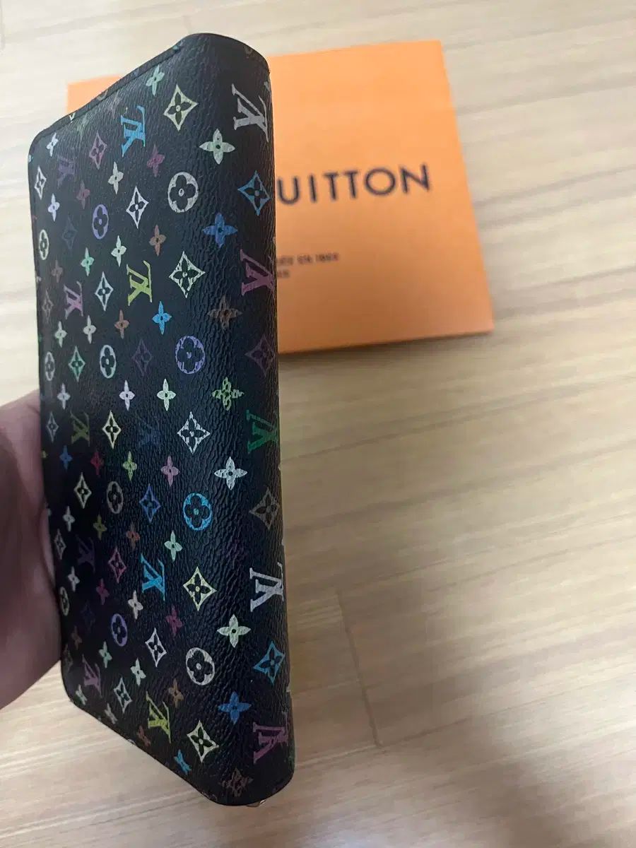 ルイヴィトン最高級美品モノグラム フューシャ ジッピーウォレット