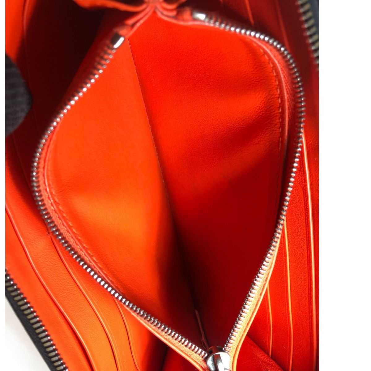 〇〇BOTTEGA VENETA ボッテガヴェネタ イントレチャート ジップ  