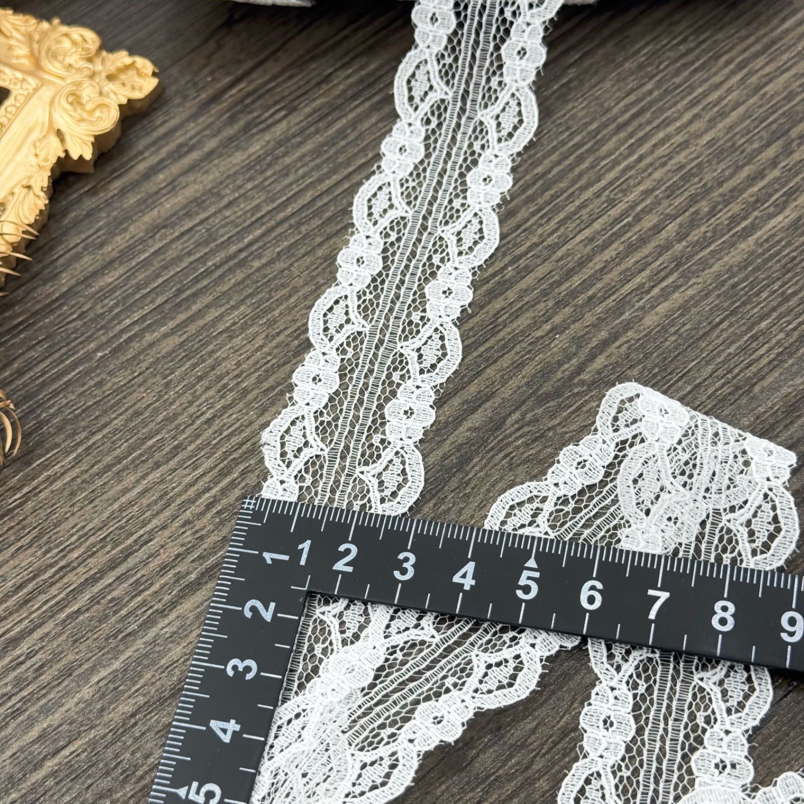 S1428【30m】花柄両山刺繍ラッセルレースリボン 白系 - メルカリ