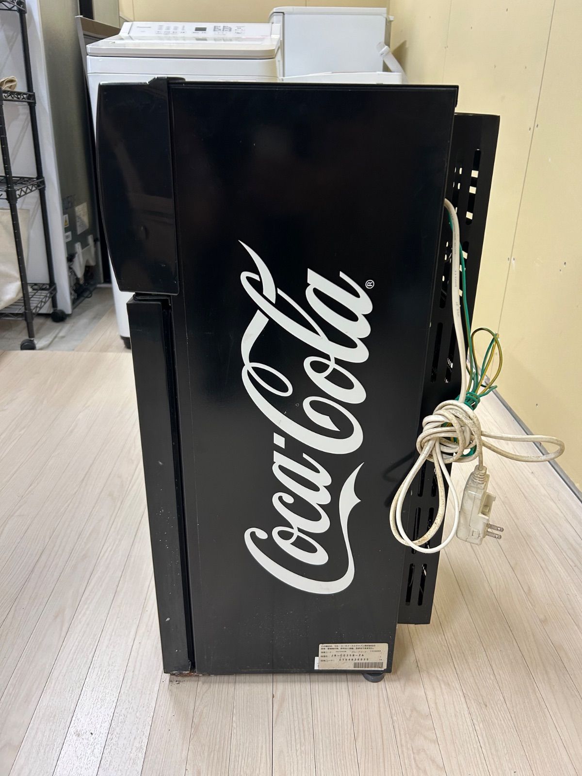 【非売品】 コカコーラ 冷蔵庫  送料込 2012年製 非売品】 コカコーラ 冷蔵庫 送料込 2012年製 - メルカリ