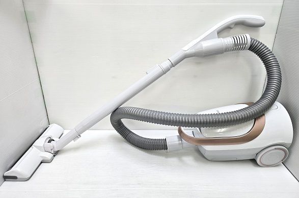 アイリスオーヤマ IC-BTA4-P 紙パック式掃除機 2020年製 アイリスオーヤマ 軽量 紙パック式掃除機 2020年製 IC-BTA4-P