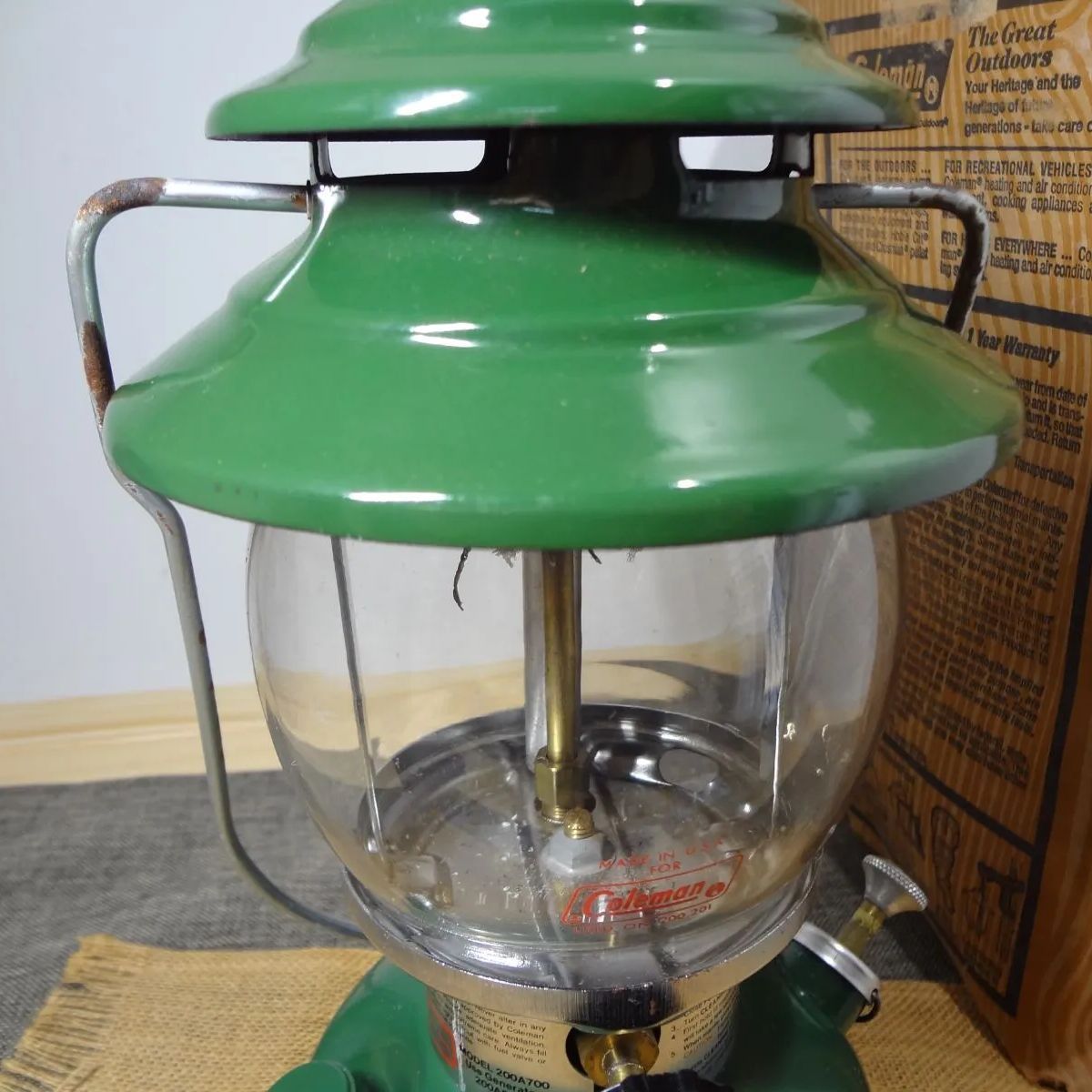 coleman ランタン　model 200A700　81年12月 coleman ランタン model 200A700 81年12月