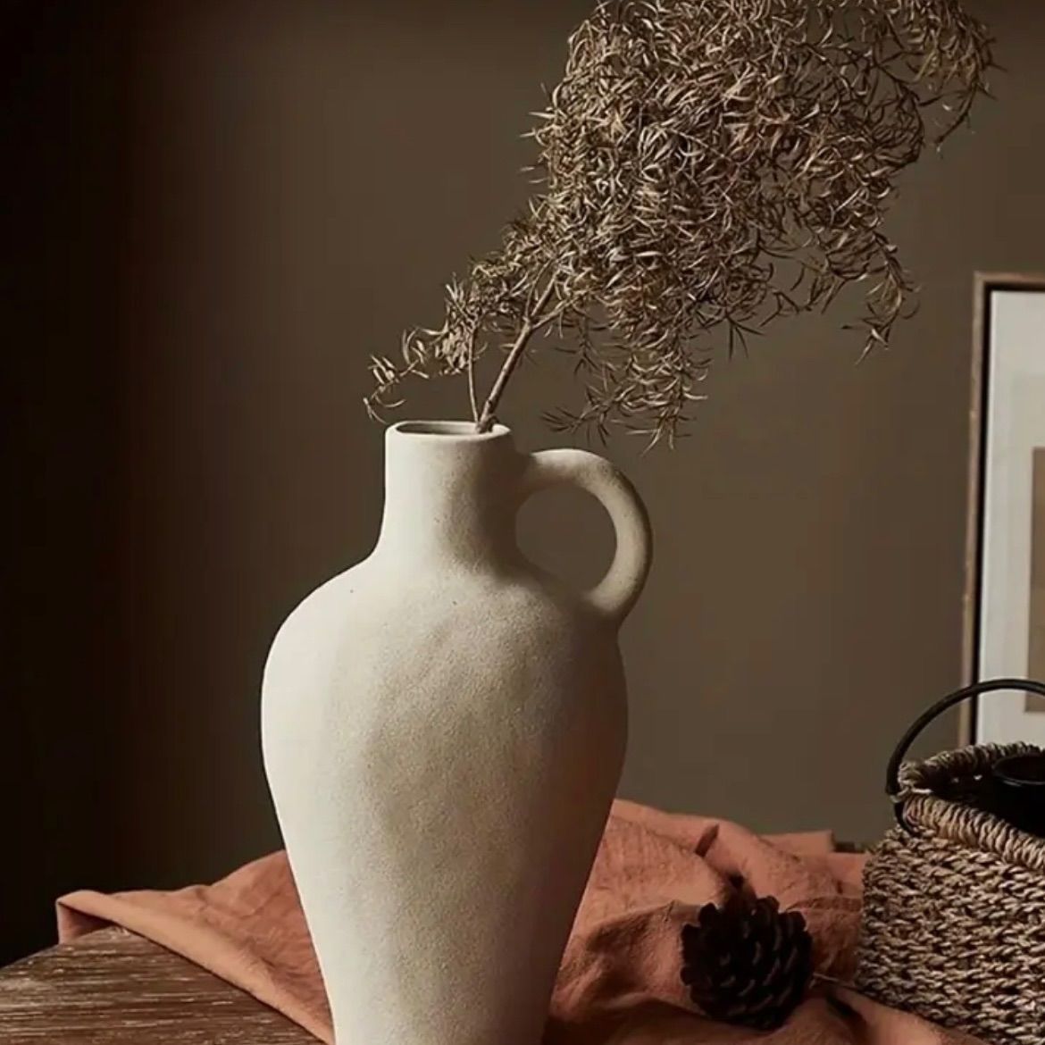 置物 花瓶 セラミックシリンダー ハンドル付き アート デコデザイン 手描き装飾 コテージ風 ミニマリスト 置物 リビングルーム 結婚式 パーティー用 インテリアベース デスクトップ装飾 オフィス 寝室 電源不要 ナチュラル雰囲気 モダン装飾 おしゃれ