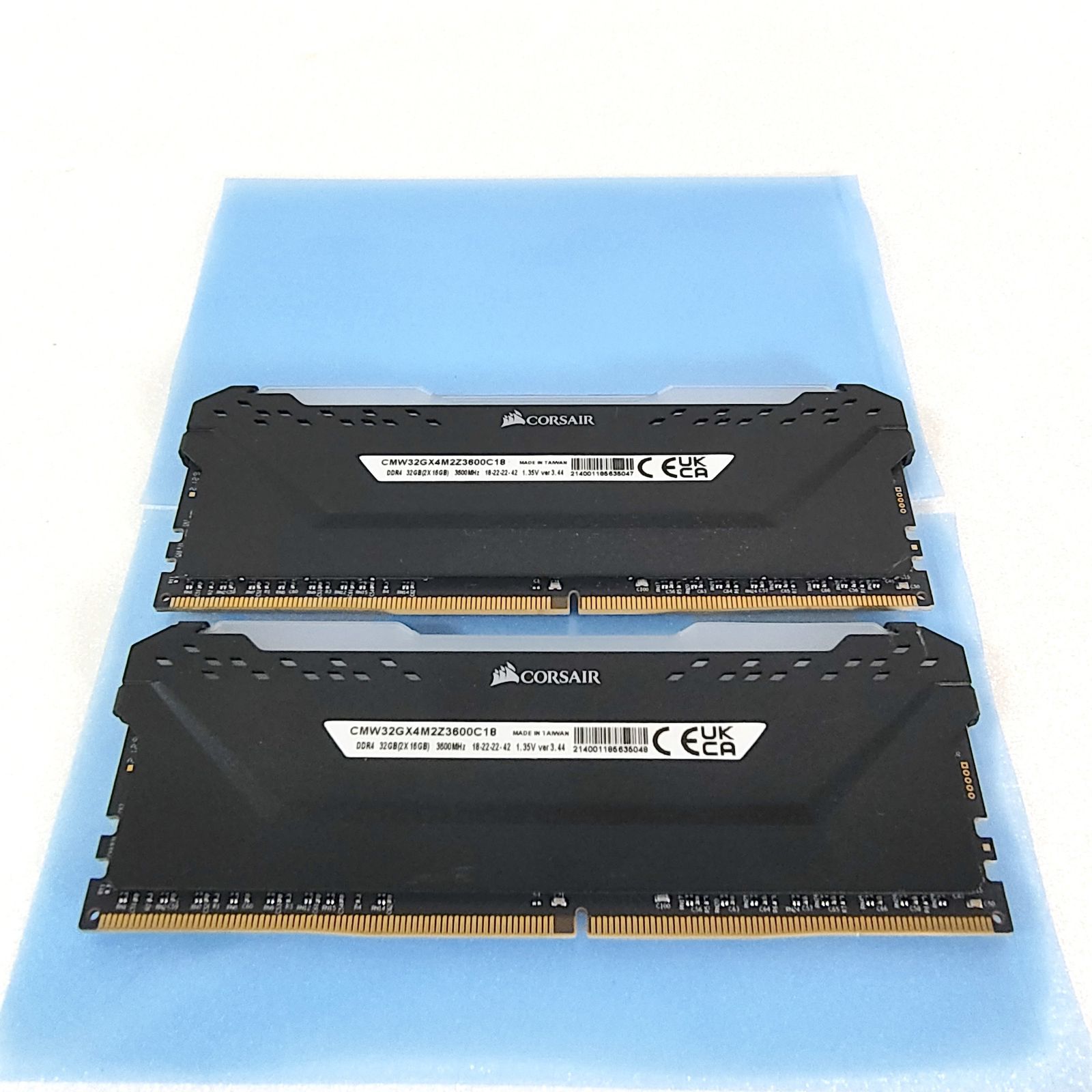 DDR4メモリ CORSAIR VENGEANCE® RGB PRO 32GB (2x16GB)