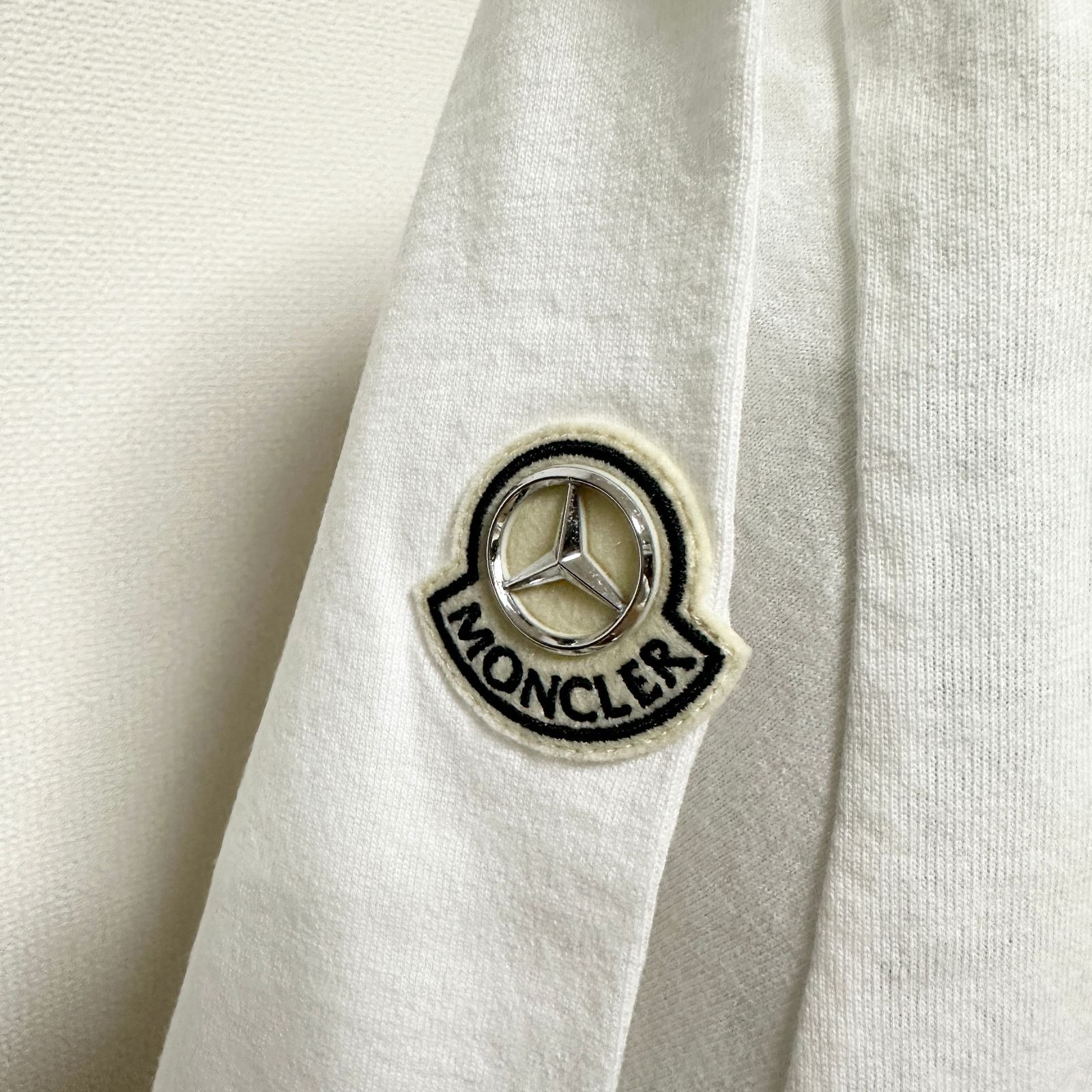国内即発★MONCLER*GENIUS MERCEDES-BENZ BY NIGO Tシャツ ロゴ MONCLER Genius Mercedes Benz by NIGO Tシャツ