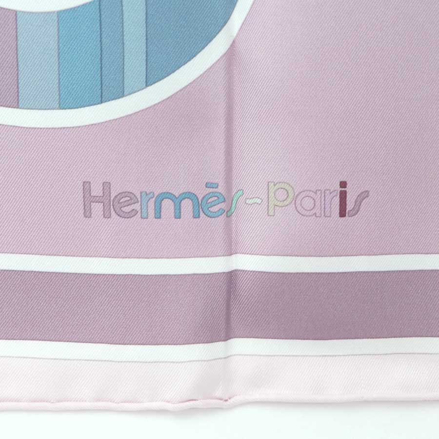 エルメス HERMES スカーフ カレ90 Melodie chromatique 半音階の エルメス HERMES スカーフ カレ90 Melodie chromatique 半音階の