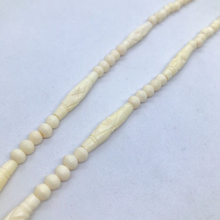 ペンダント ネックレス 象牙彫刻風 透かし彫り 中国 工芸品