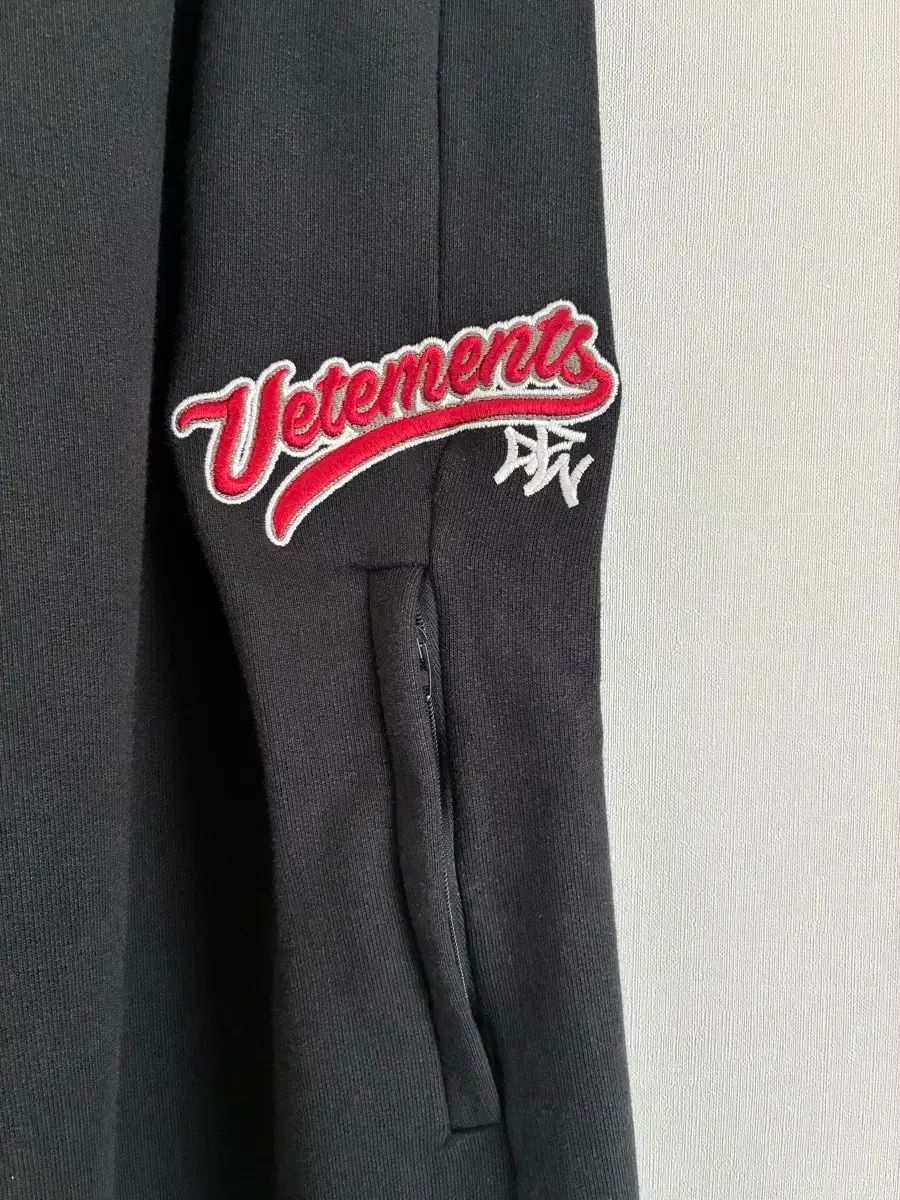 Vetements ヴェトモン スウエットパンツ