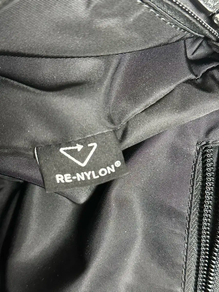 新品未使用】ブライトン UEFA ヨーロッパリーグ フード付きパーカー S