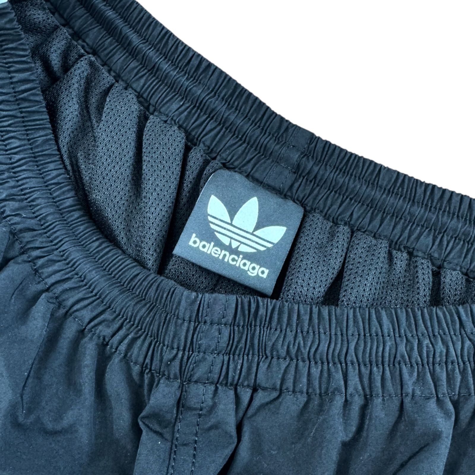 古着　リメイク　ショーツ　adidas スカート　y2k バレンシアガ 注目コラボ☆バレンシアガ×アディダス 偽物 BAGGY ショーツ