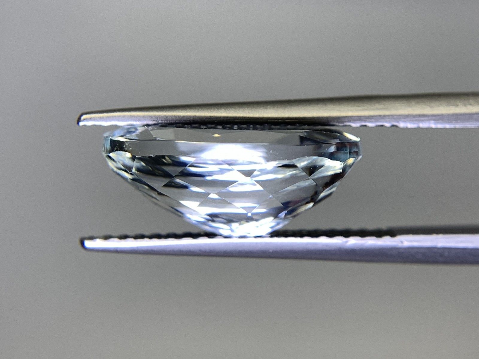 アクアマリン 5.260ct 宝石ソーティング付き 14.1㎜×10.1㎜×5.9㎜ ルース 裸石 2275Y NEXPOTALLINN_EU