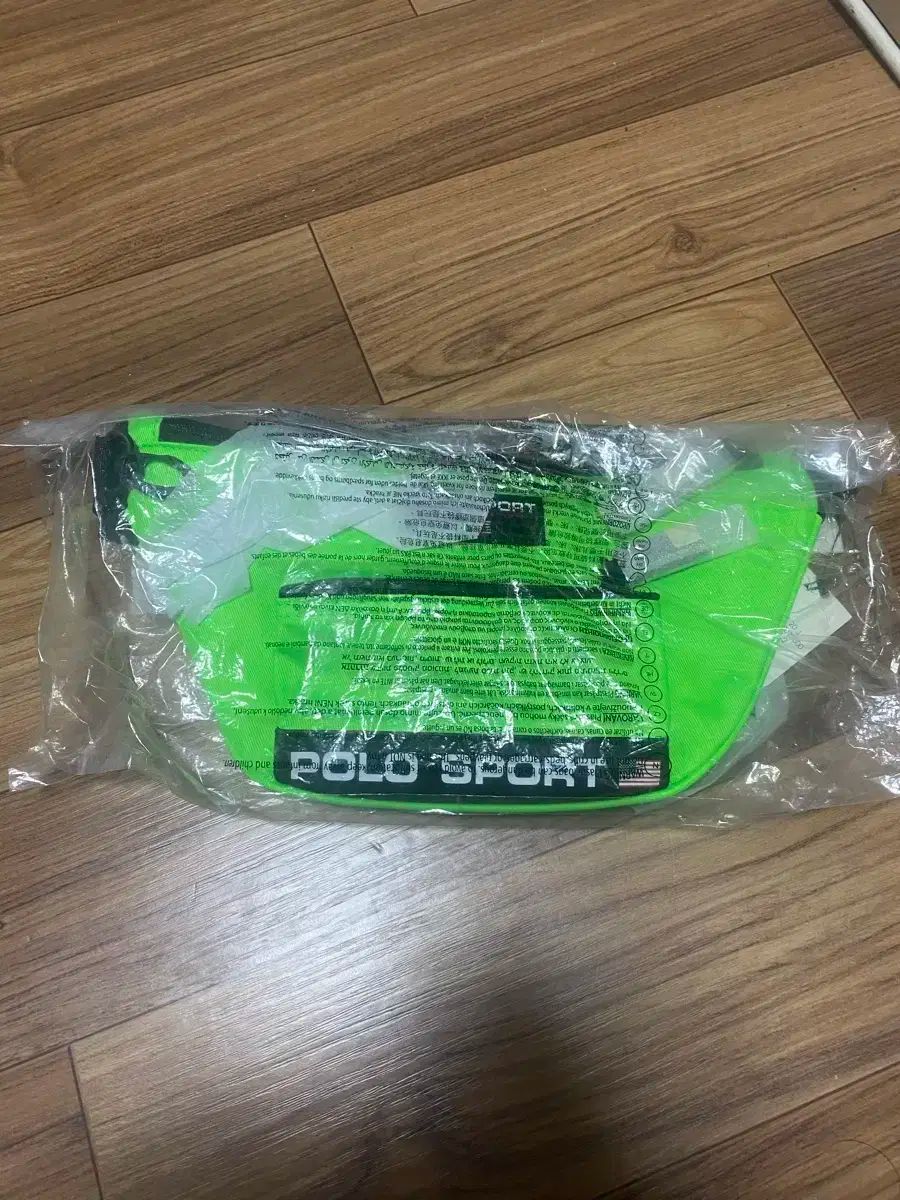 ✨未使用級 美品✨iPhone7/8/SE ケース・クーリエ GGスプリーム 楽天