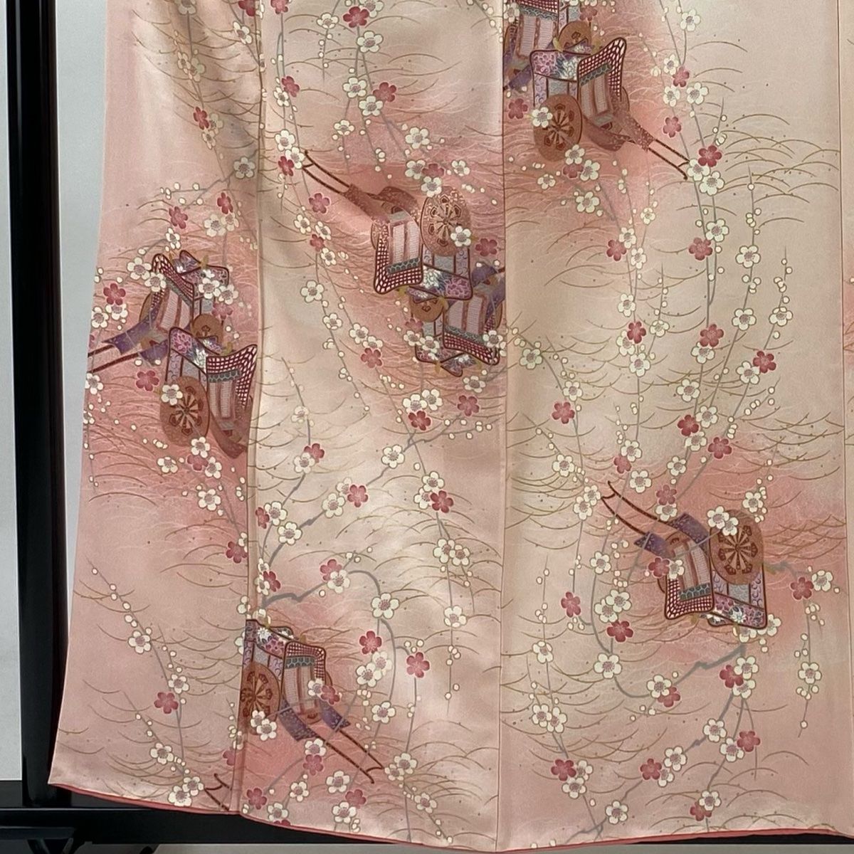 小紋 身丈158cm 裄丈63.5cm S 袷 御所車 枝梅 金彩 ぼかし ピンク 正絹