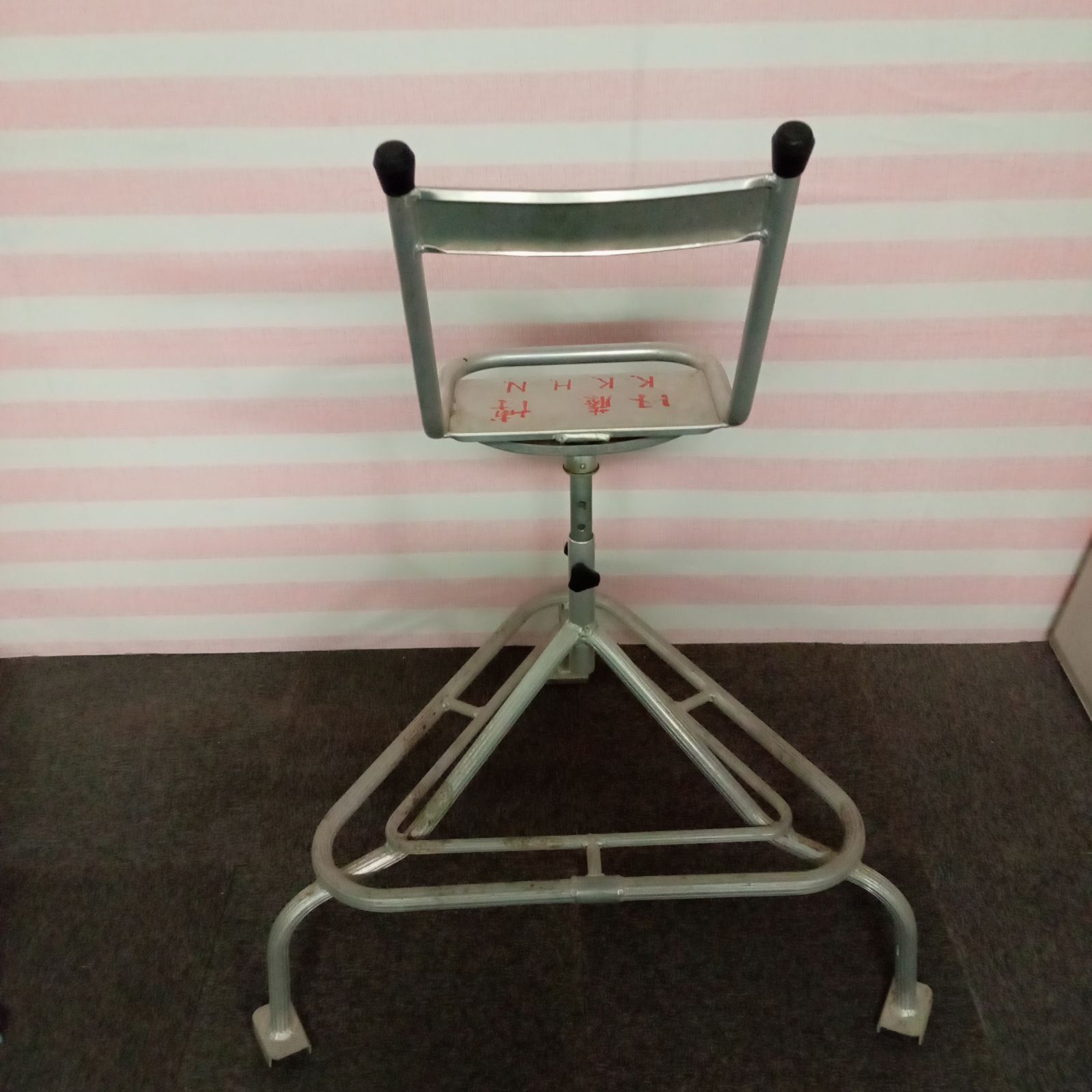 葡萄摘粒用作業椅子