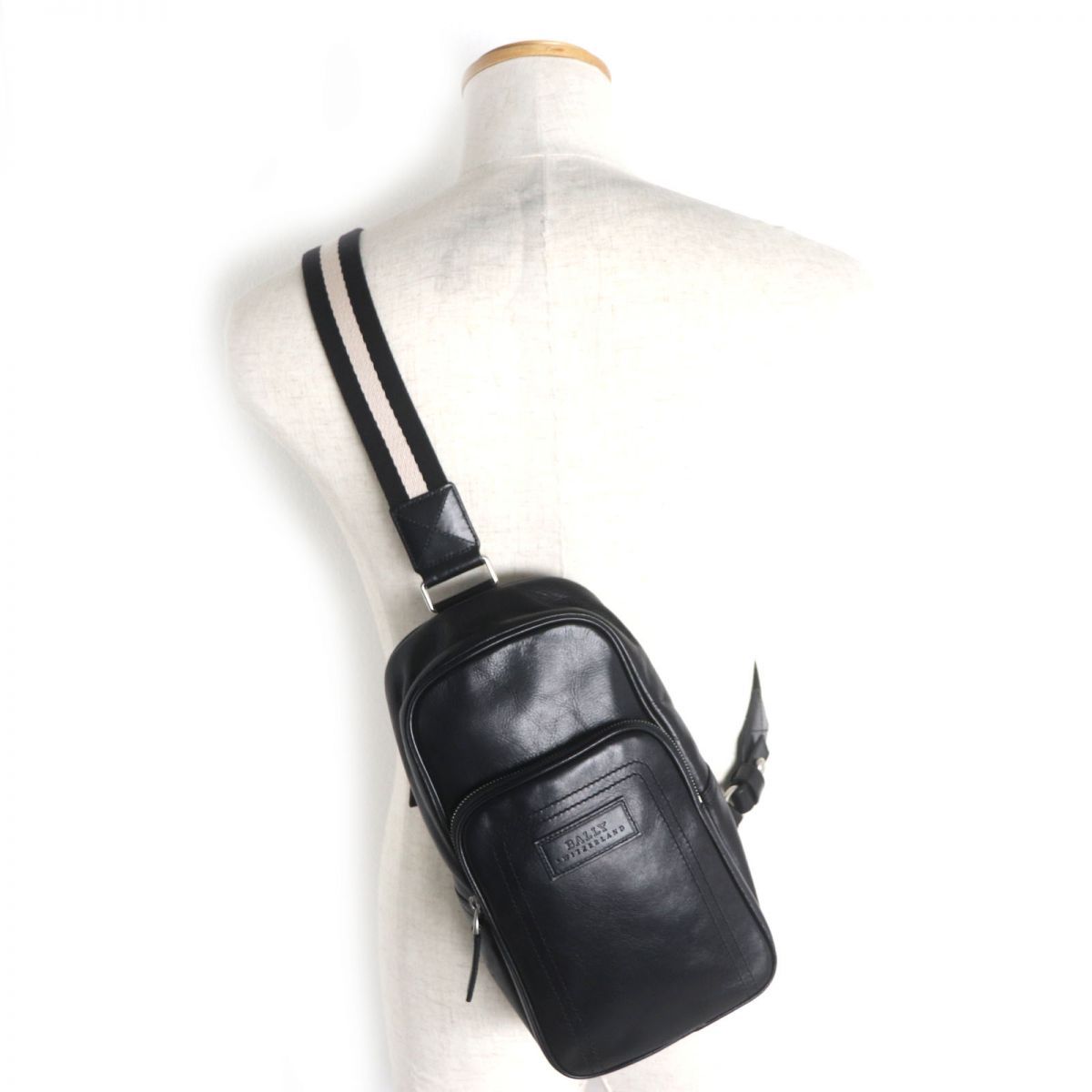 美品▽BALLY バリー THOMA/280 ロゴ刻印入り ストライプ レザー クロス 