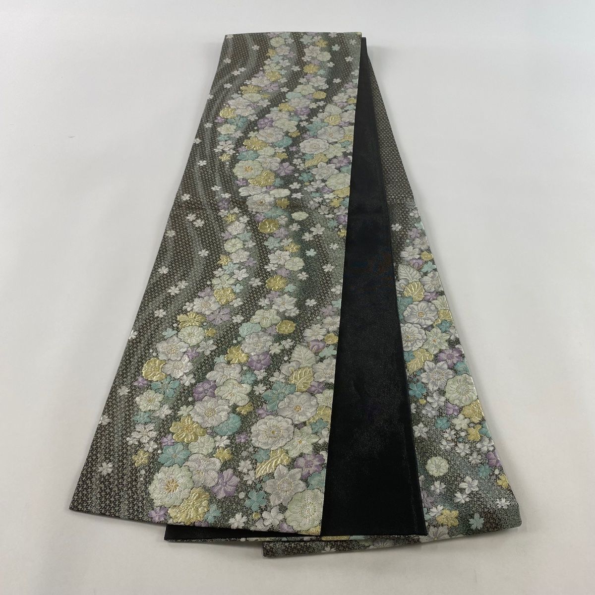 袋帯 美品 秀品 辻が花柄 金銀糸 箔 墨色 六通 正絹 【中古】 - メルカリ