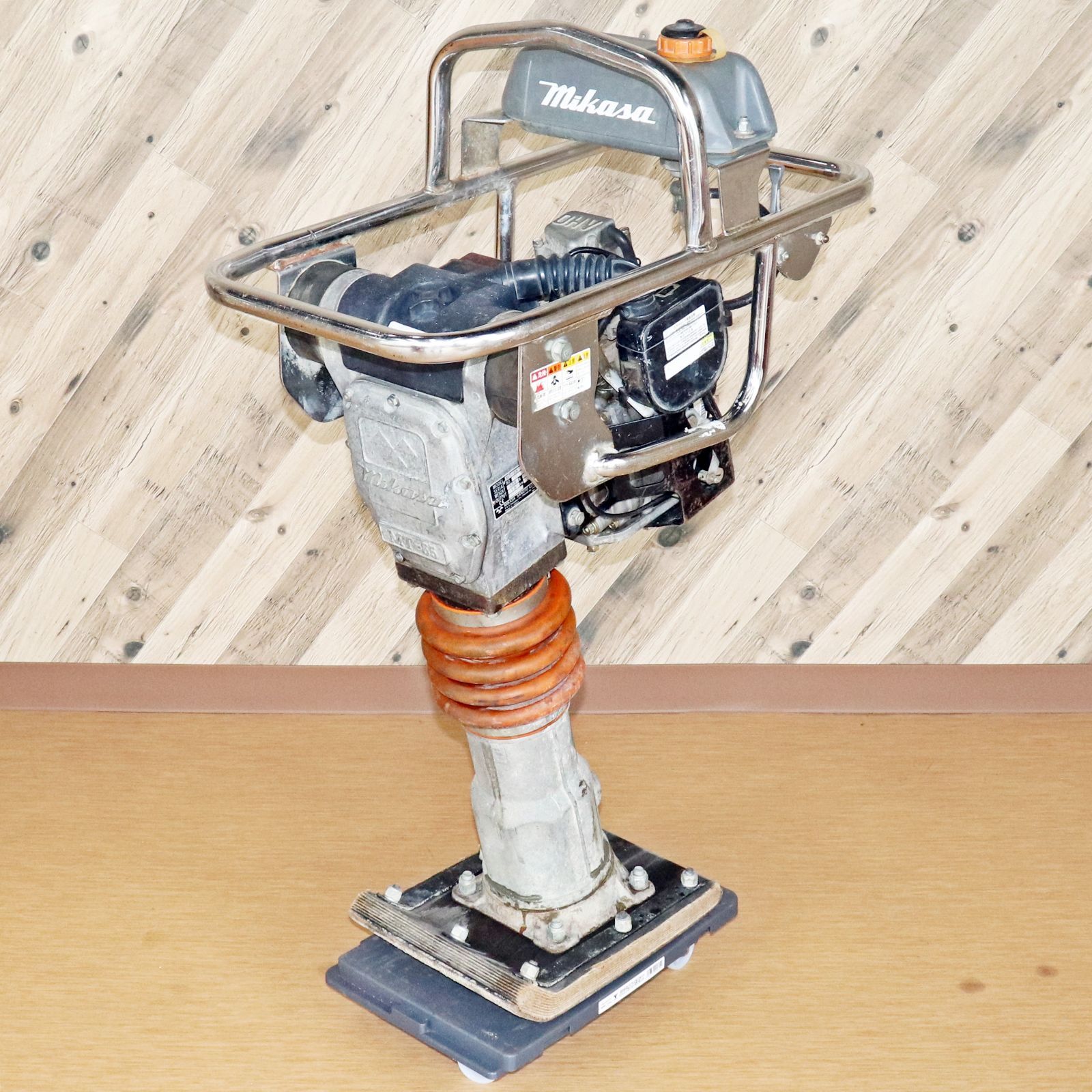 ミカサ タンピングランマ MT-55 プレート 転圧 舗装 締固め 土木 建設 ロビン 実働 動作確認済み 倉庫保管 中古 工具 三笠 mikasa ミカサ タンピングランマ MT-55 プレート 転圧 舗装 締固め 土木 建設