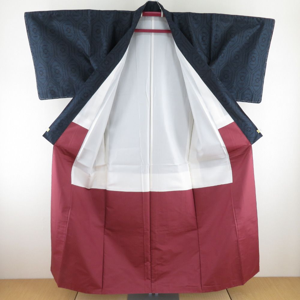 専用出品 イシキ当て付き バチ襟仕立て 2つ折りにしてメルカリ便発送 10％OFF】付下げ リサイクル着物 正絹 仕立て上がり 刺繍 袷