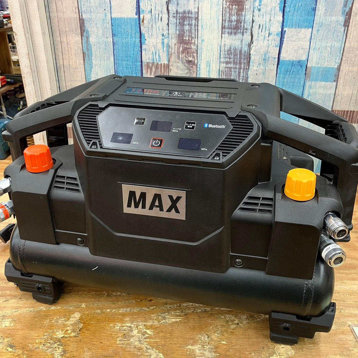 マックス(MAX) エアコンプレッサー AK-HL1310E_ブラック【柏店】