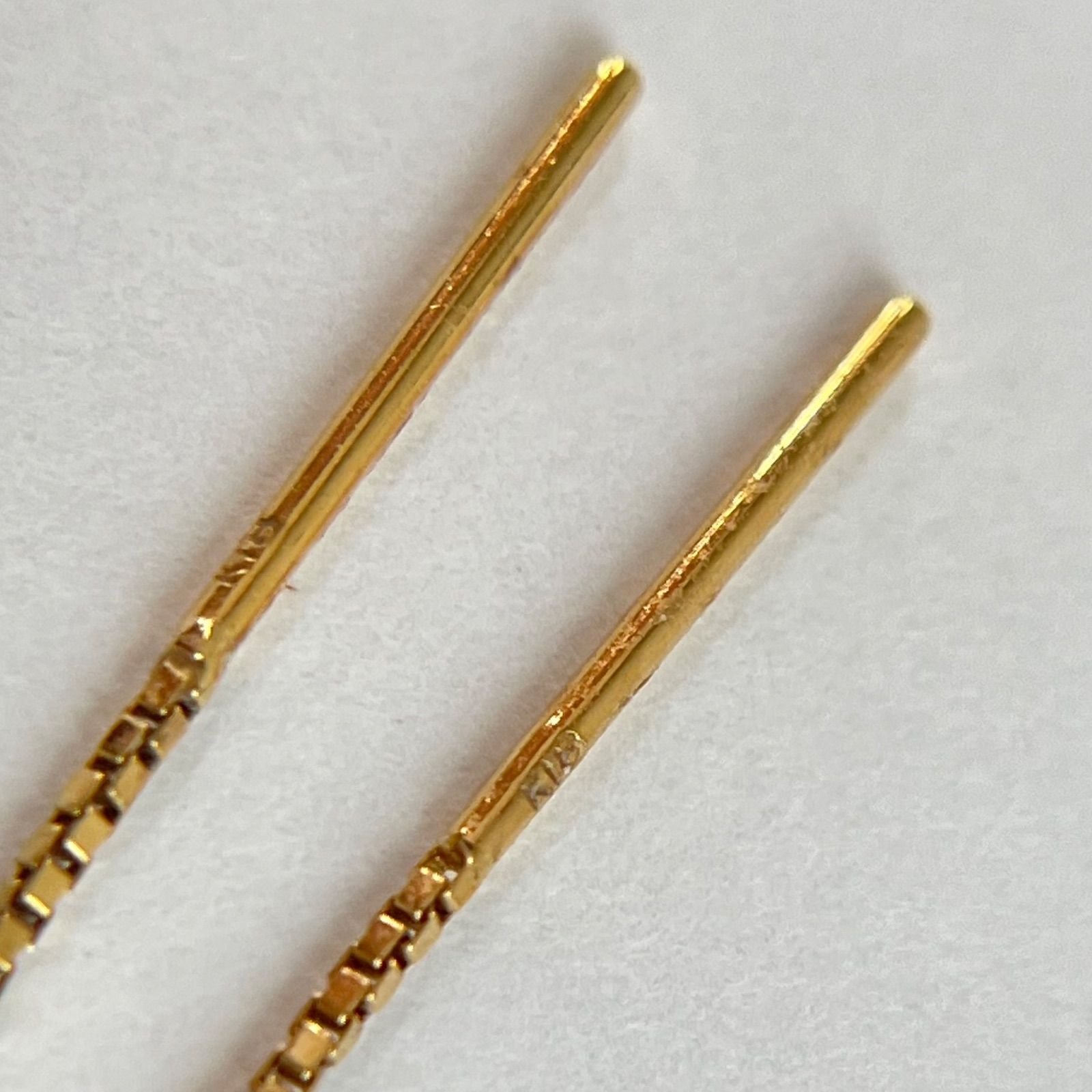 K18 】ゆらゆらループ ゴールド ピアス 0.6g 18金 B8655A ピアス 両耳  