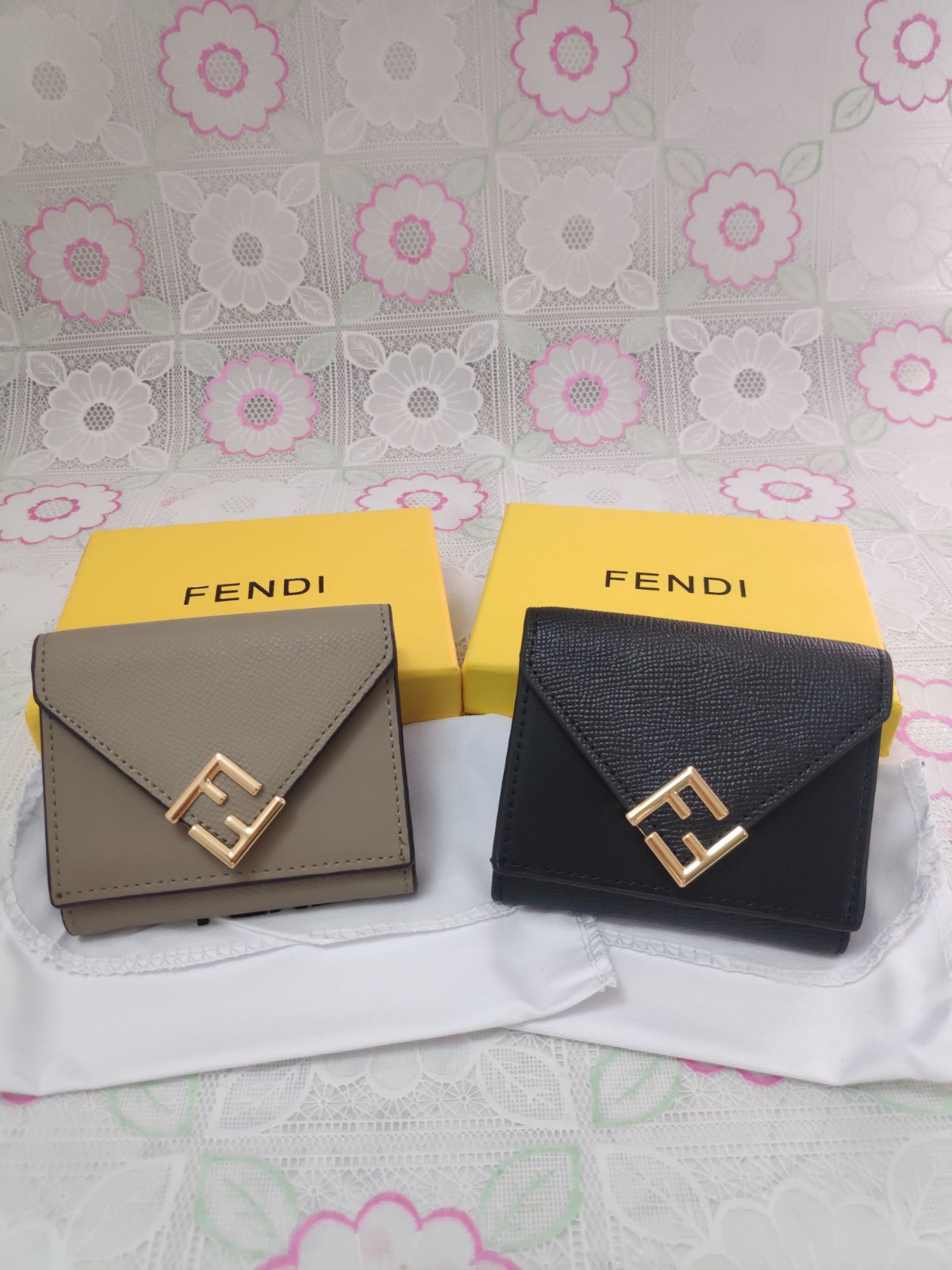 近年モデル✨フェンディ FFダイヤモンド 三つ折り財布 ゴールド金具 レザー 黒 近年モデル✨フェンディ FFダイヤモンド 三つ折り財布 ゴールド