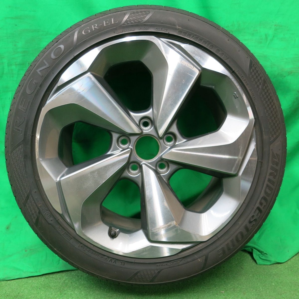 バリ溝 美品】トヨタ ハイラックス GRスポーツ 純正 18in 7.5J 30 