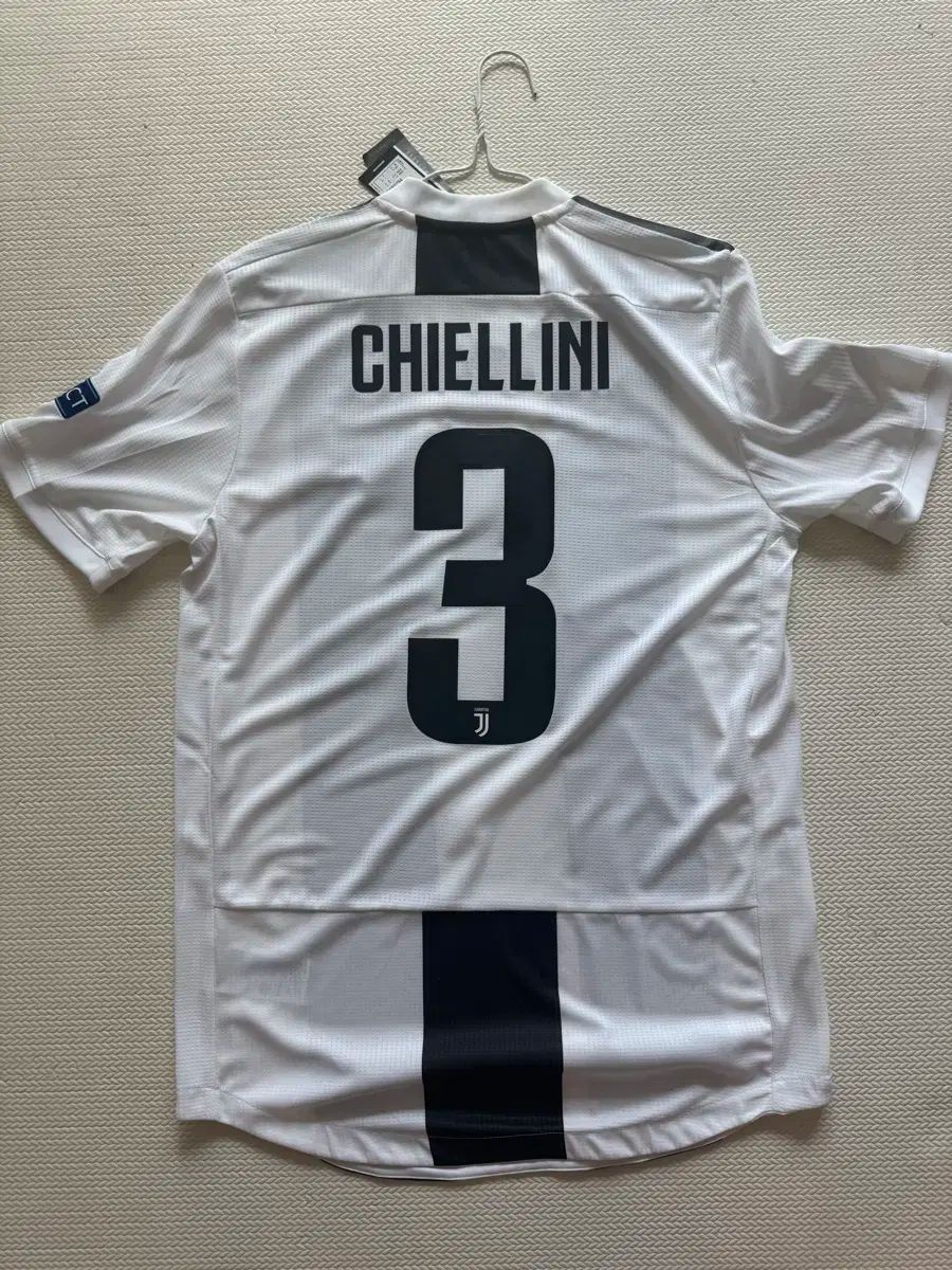 海外M 18-19 ユヴェントス HOME アセンティック キーチェリーニ チャンピオンズリーグ ジャージ