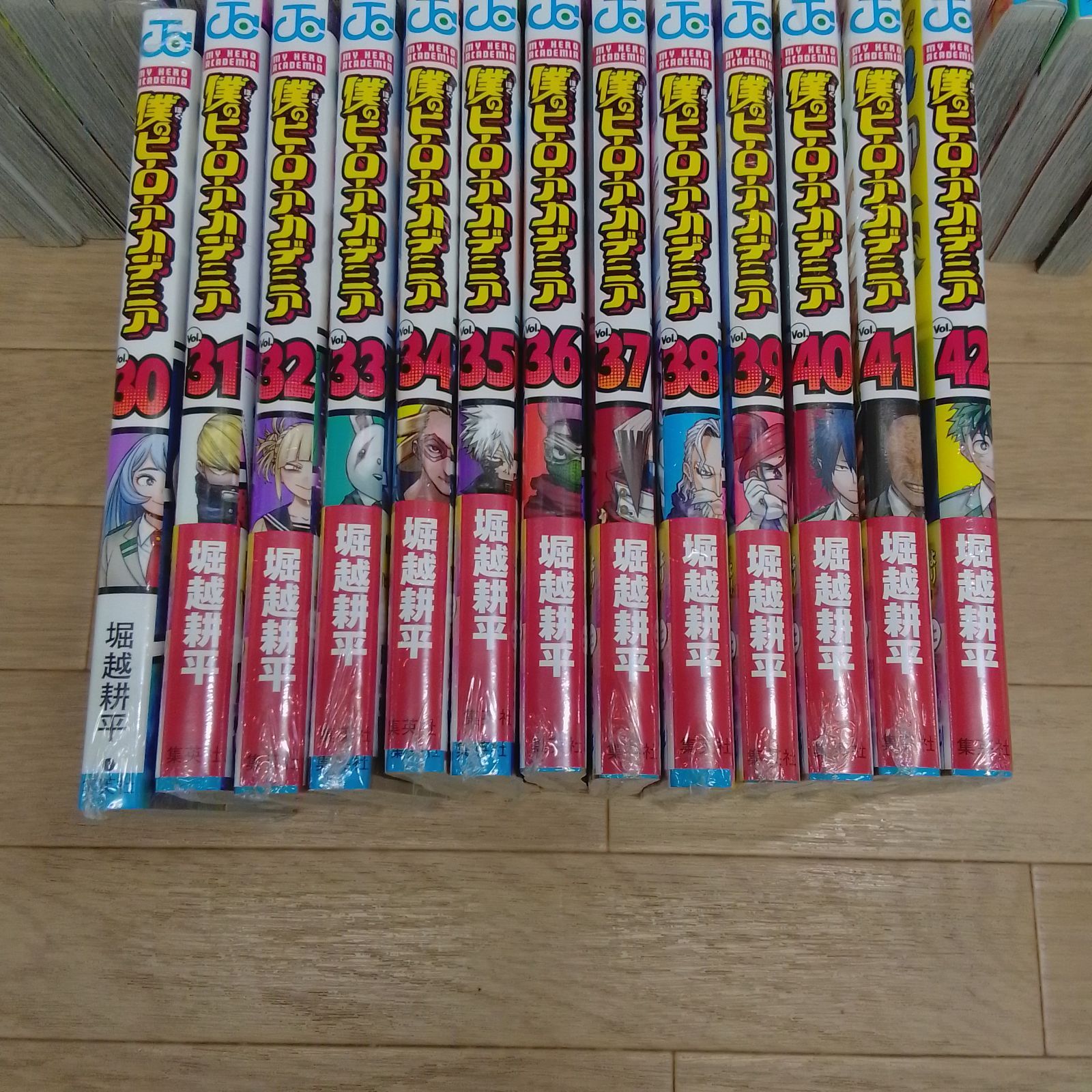 公式キャラクターブックなど