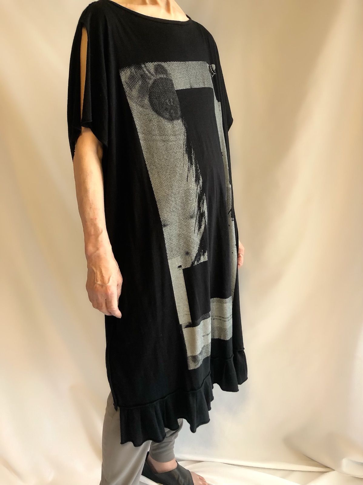 SPOLOGUM（スポロガム）ブラック黒トップスカットソーチュニック SPOLOGUM（スポロガム）黒トップスカットソーチュニック