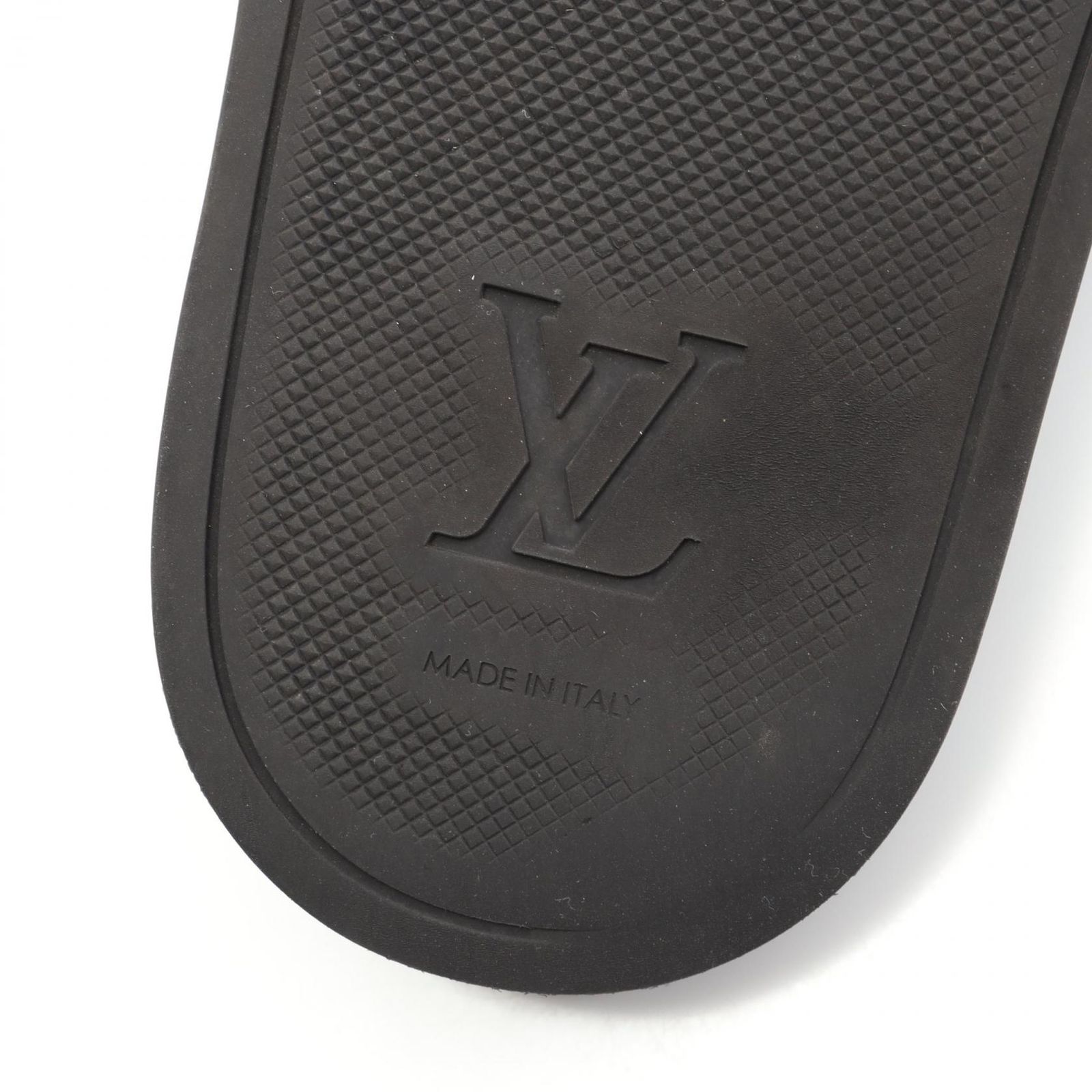 LOUIS VUITTON ルイ・ヴィトン ウォーターフロントライン